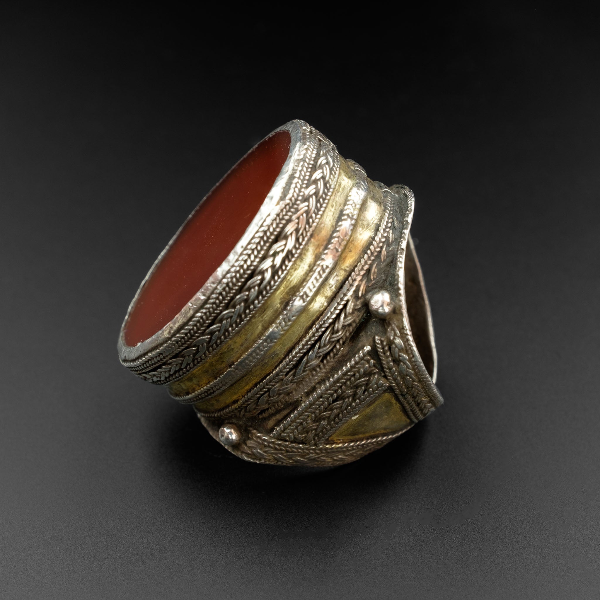 Large Antique Turkmen Carnelian Ring, Central Asia