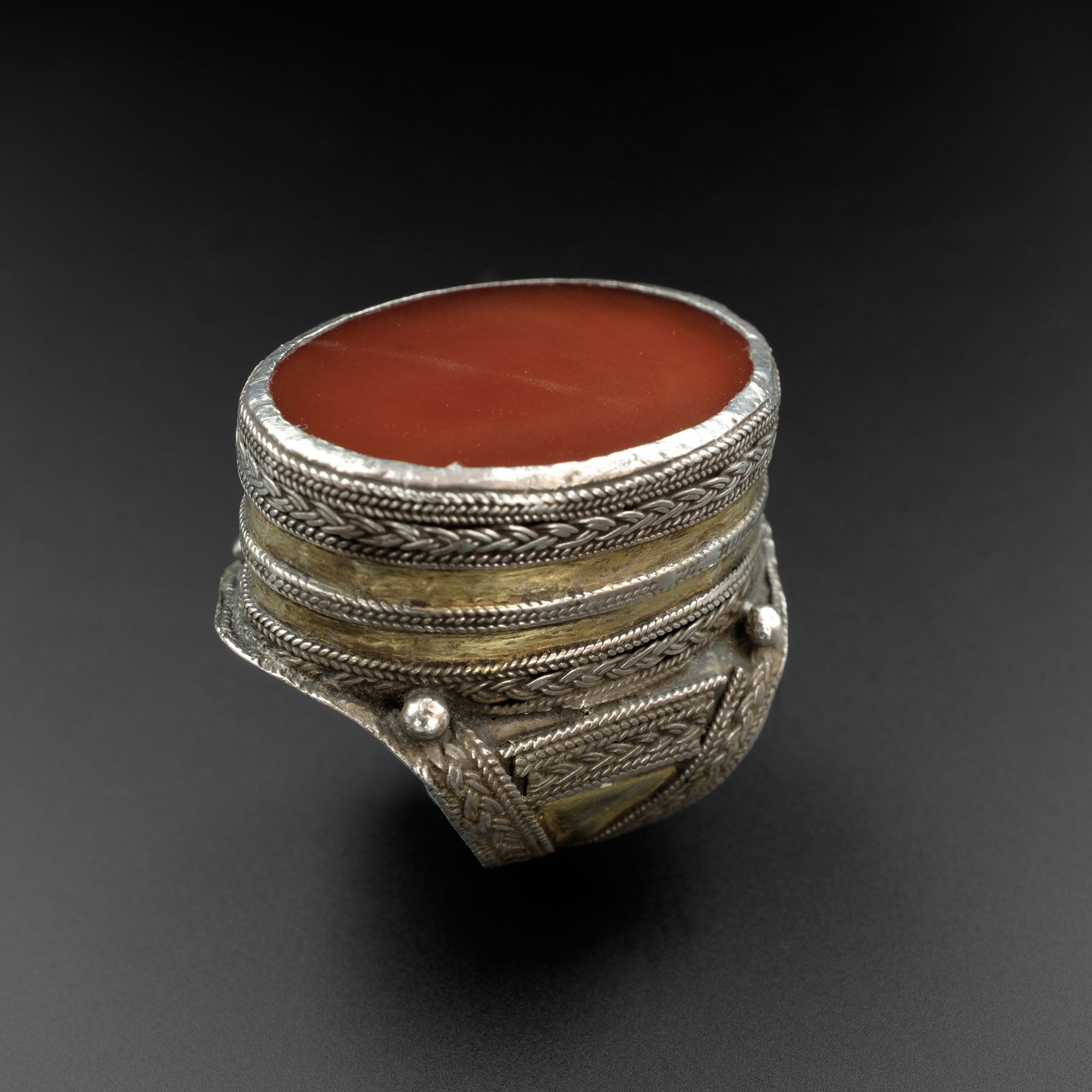 Large Antique Turkmen Carnelian Ring, Central Asia