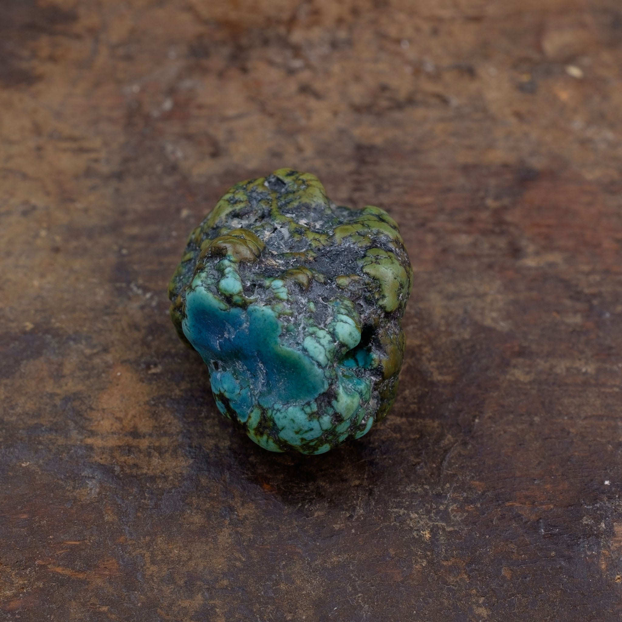 Antique Tibetan Turquoise Bead (7.2 g)