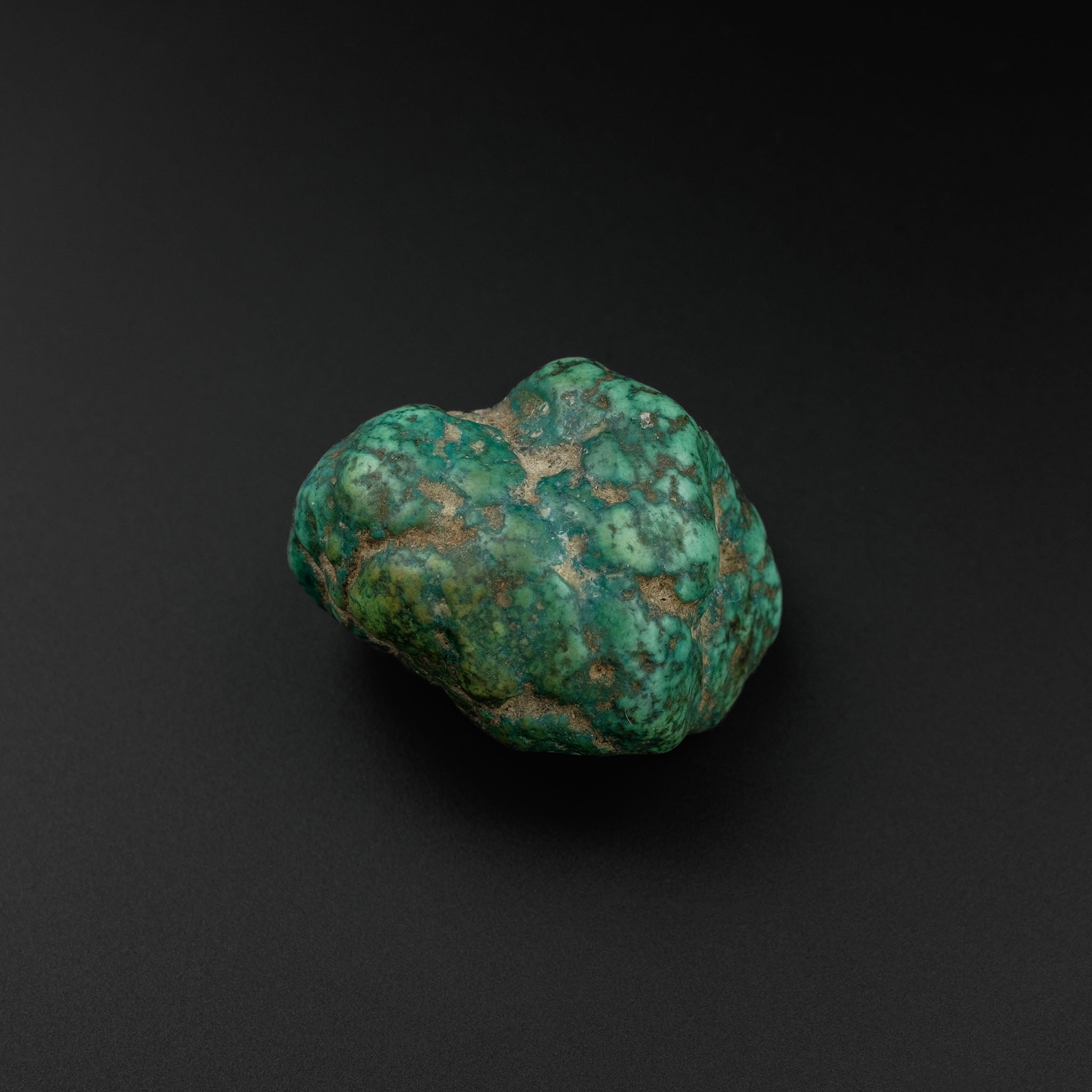 Antique Tibetan Natural Turquoise Bead (14.6 g)