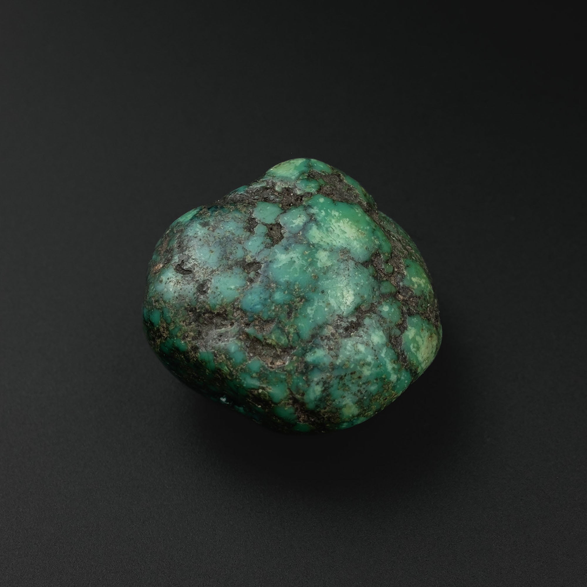 Antique Tibetan Turquoise Bead (9.9 g)