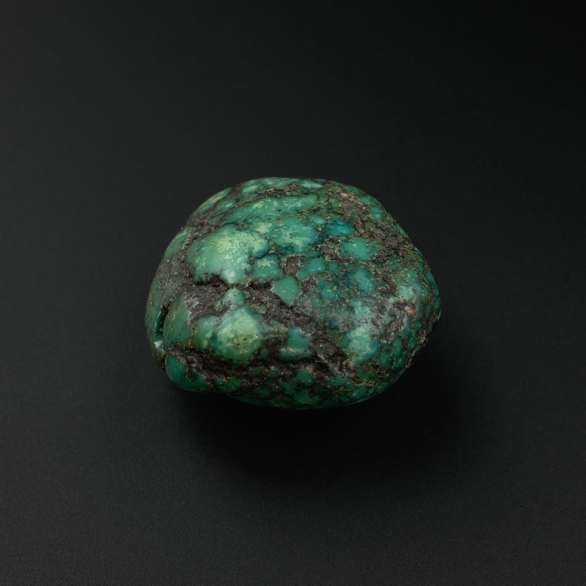 Antique Tibetan Turquoise Bead (9.9 g)