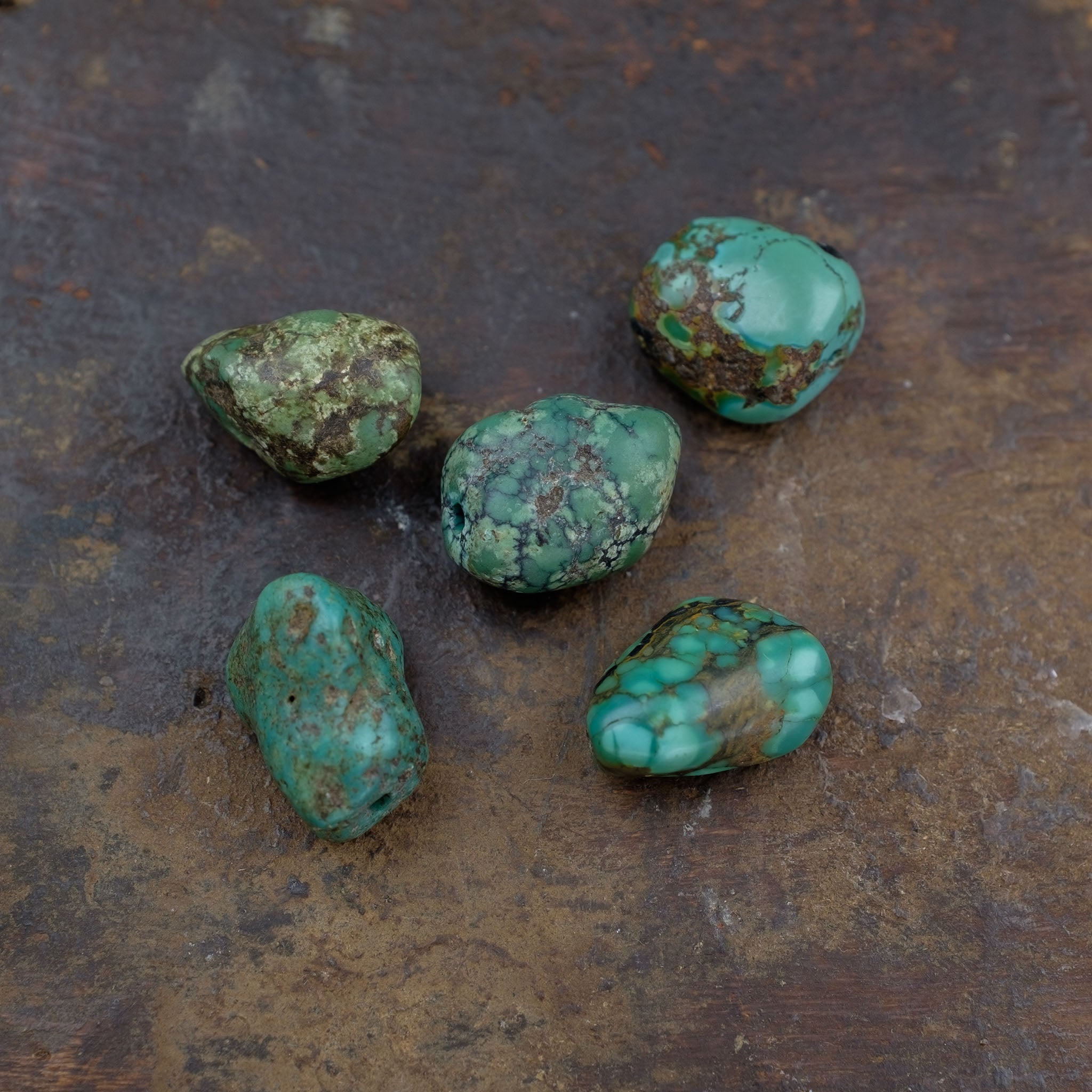 5 x Antique Tibetan Turquoise Beads (10.4 g)