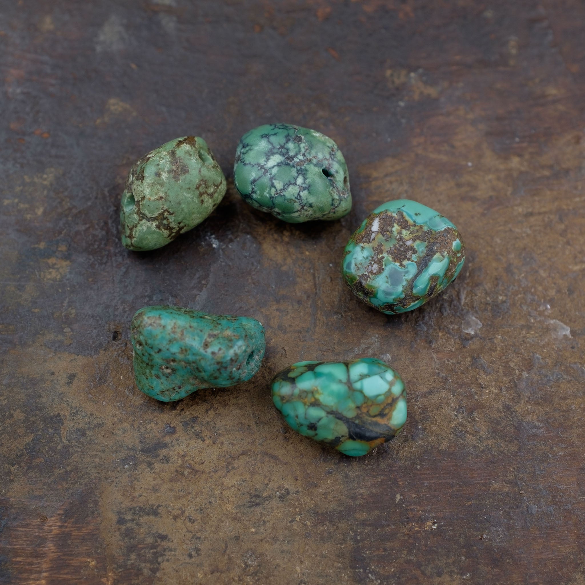 5 x Antique Tibetan Turquoise Beads (10.4 g)