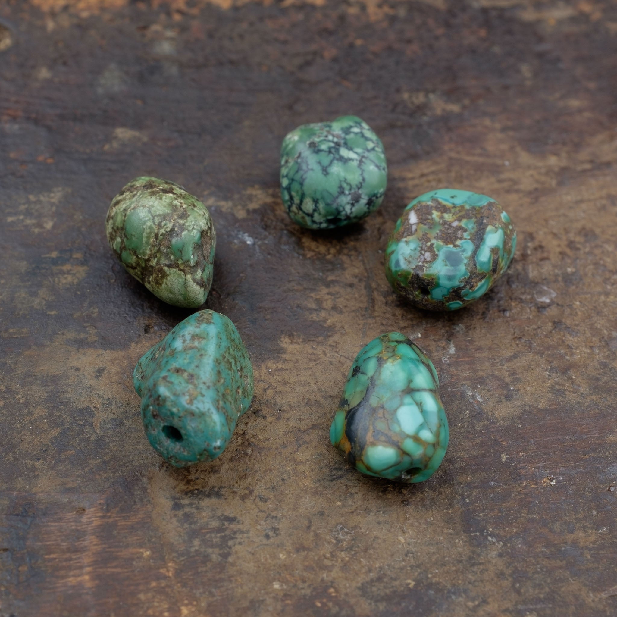 5 x Antique Tibetan Turquoise Beads (10.4 g)