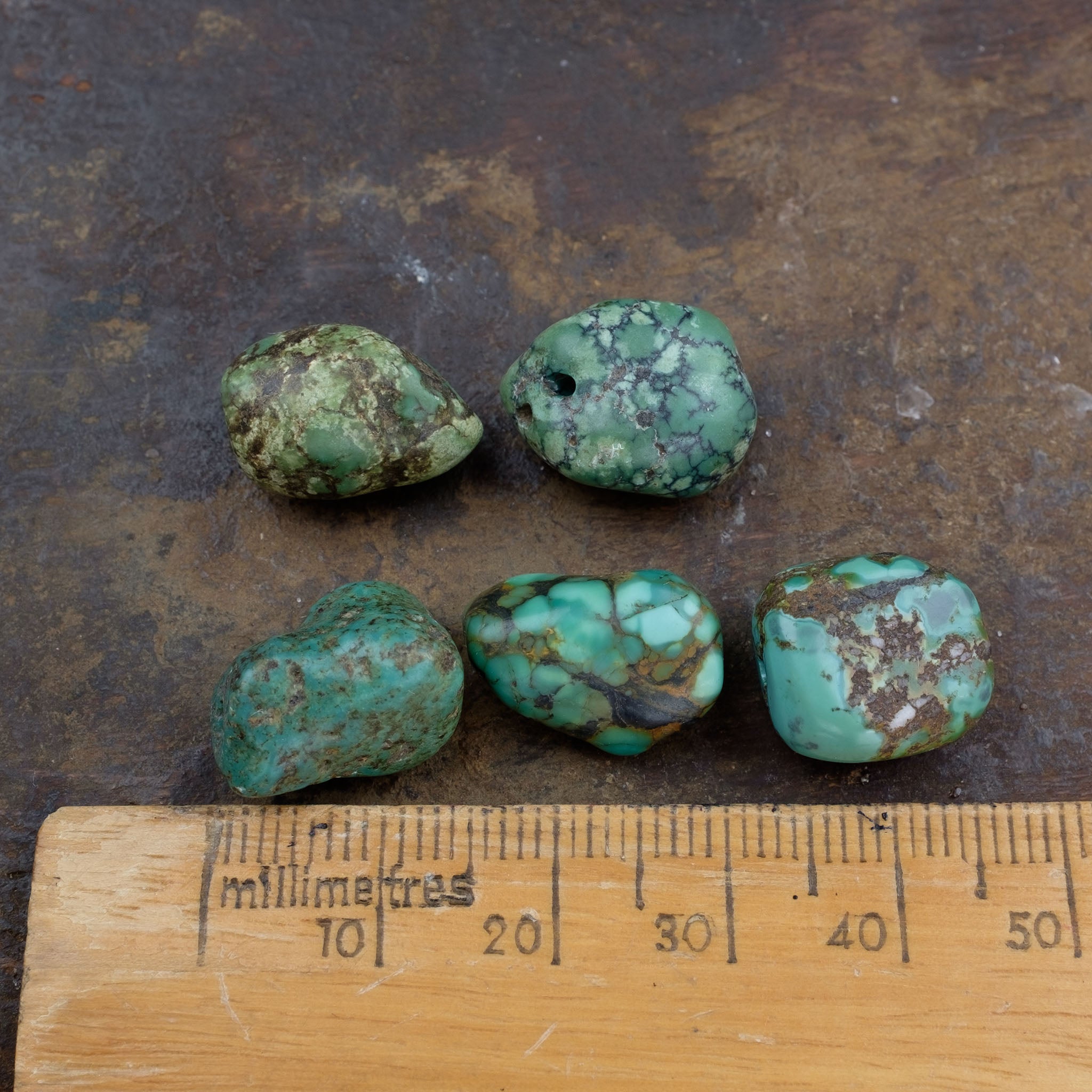 5 x Antique Tibetan Turquoise Beads (10.4 g)